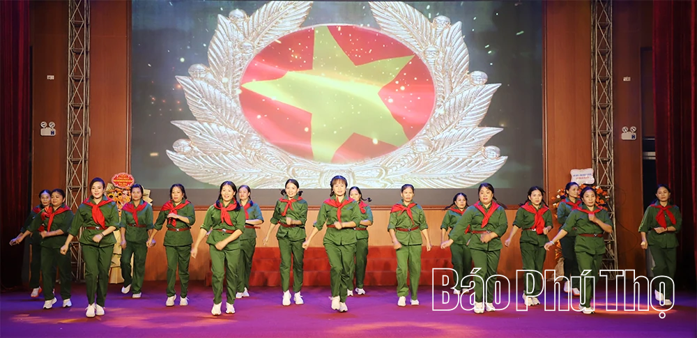 Nâng cao hiểu biết pháp luật, lan tỏa phong trào văn hóa trong đoàn viên, người lao động