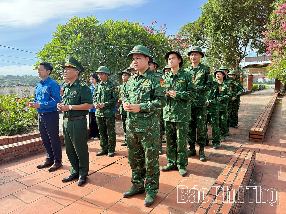 Màu áo lính trong hành trình tri ân