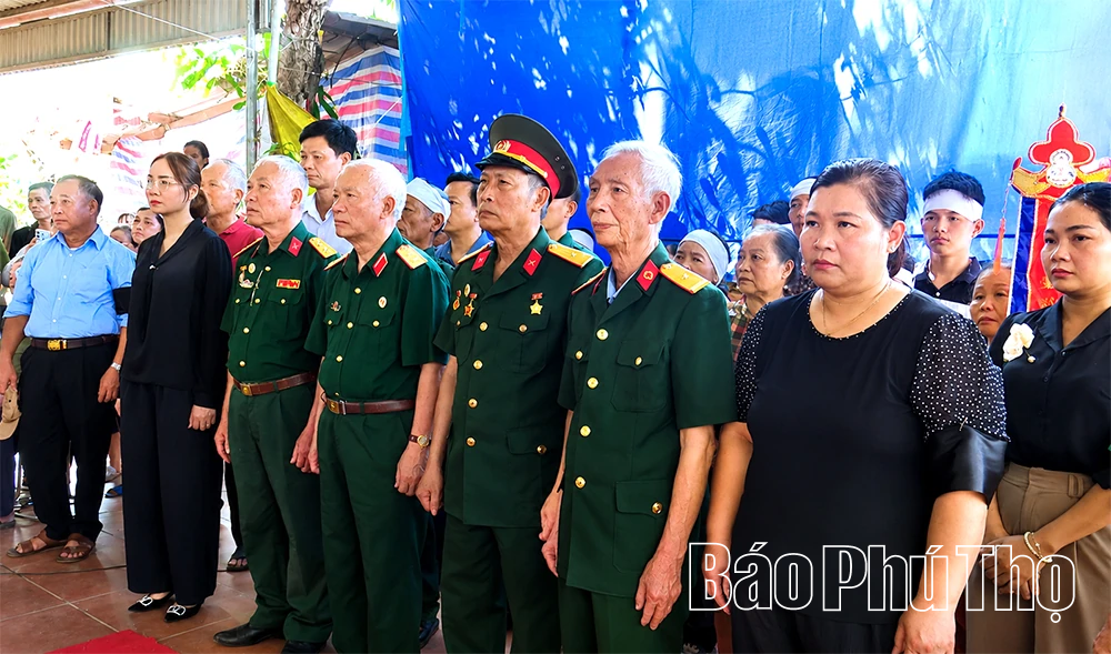 Liệt sĩ Đinh Công Lương&nbsp;được an táng tại Nghĩa trang quê nhà Võ Miếu