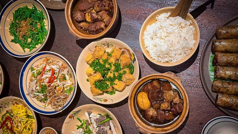 Hành trình khám phá ẩm thực Việt Nam của du khách quốc tế