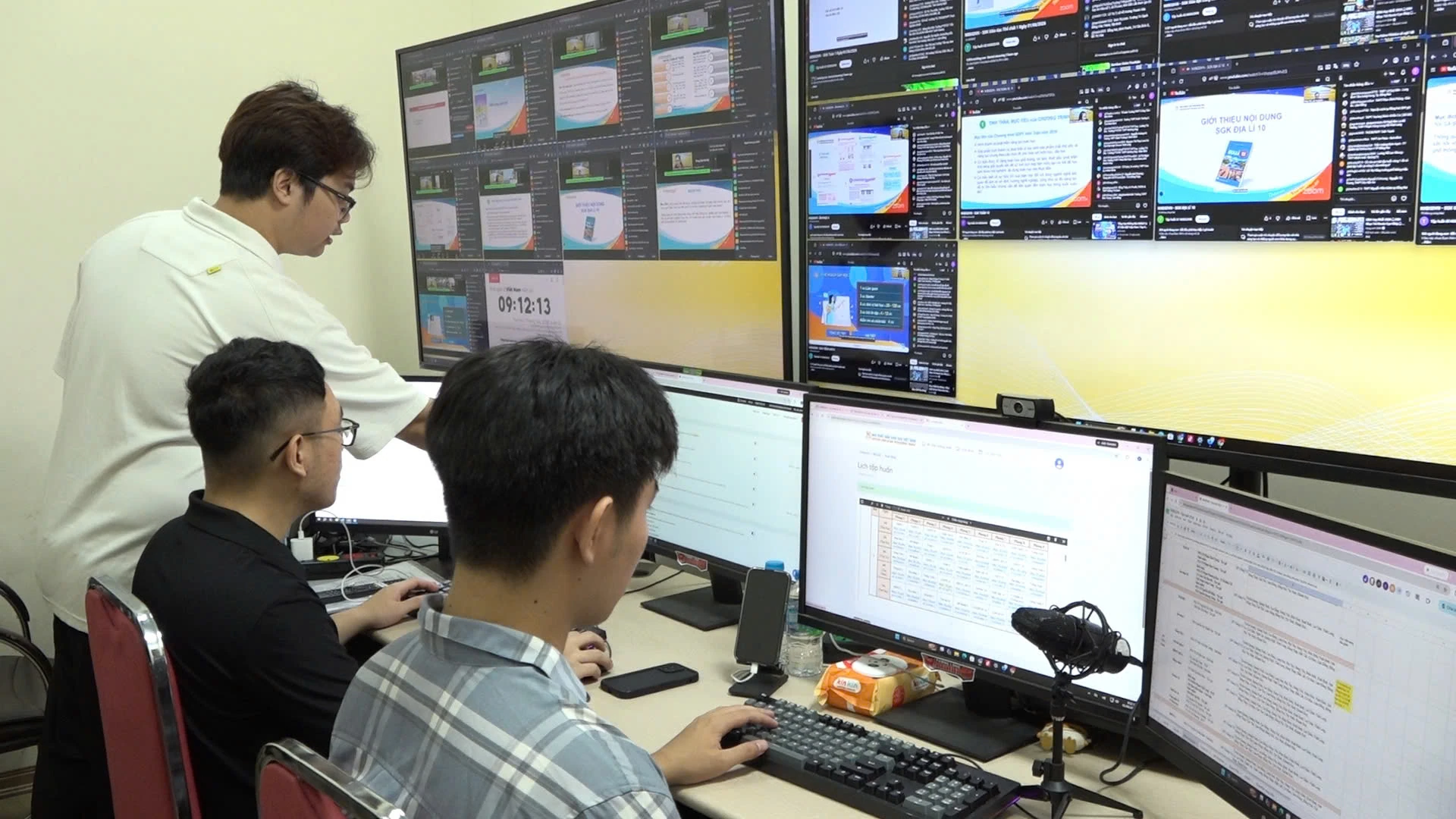Sẵn sàng đưa bộ sách giáo khoa thống nhất vào năm học 2026-2027