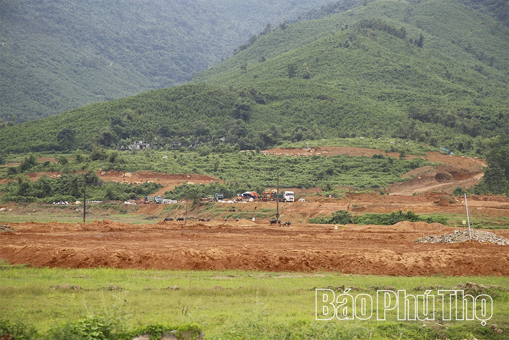 Chuyển động trên vùng dự án Kim Bôi, Dũng Tiến, Mường Vang -&nbsp;Kỳ 2: Đồng thuận để mở đường