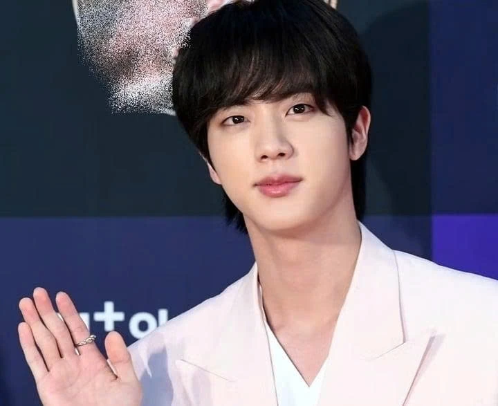 Top 10 nghệ sĩ K-pop được tìm kiếm nhiều nhất trên Google trong nửa đầu năm 2026