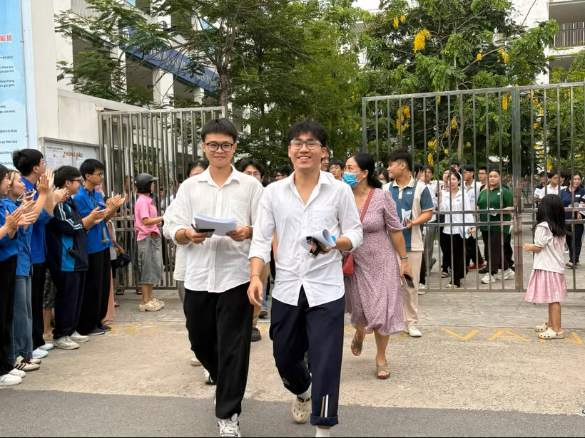 Điểm chuẩn Đại học Kinh tế quốc dân cao nhất lên đến trên 9,6 điểm mỗi môn