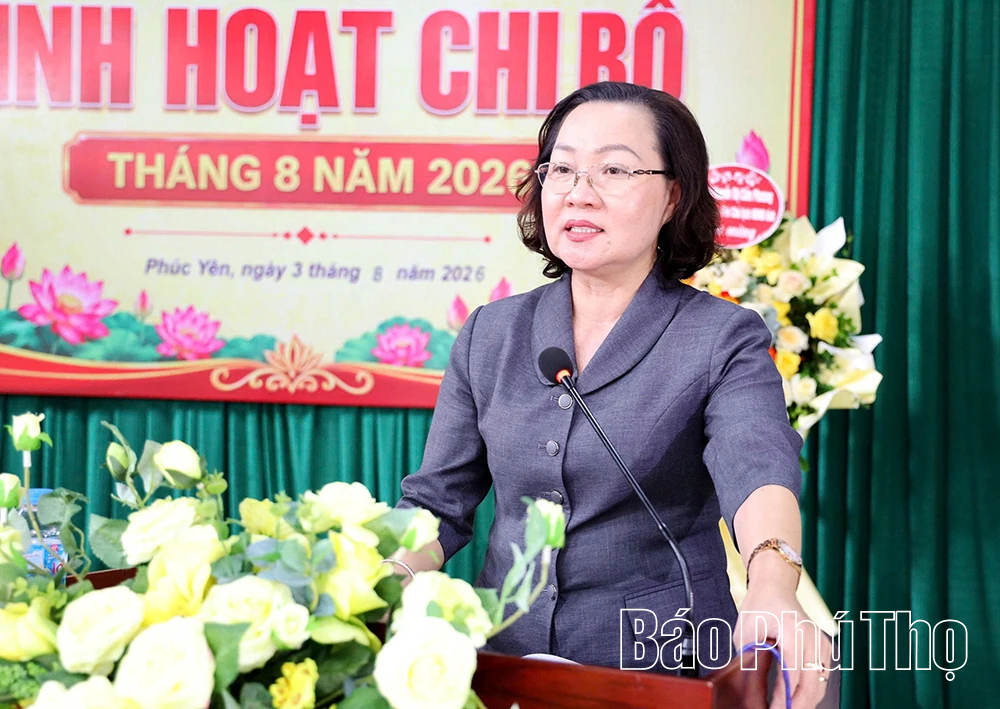 Phó Chủ tịch HĐND tỉnh Nguyễn Thị Cẩm Phương dự sinh hoạt Chi bộ Tổ dân phố số 2 Hùng Vương