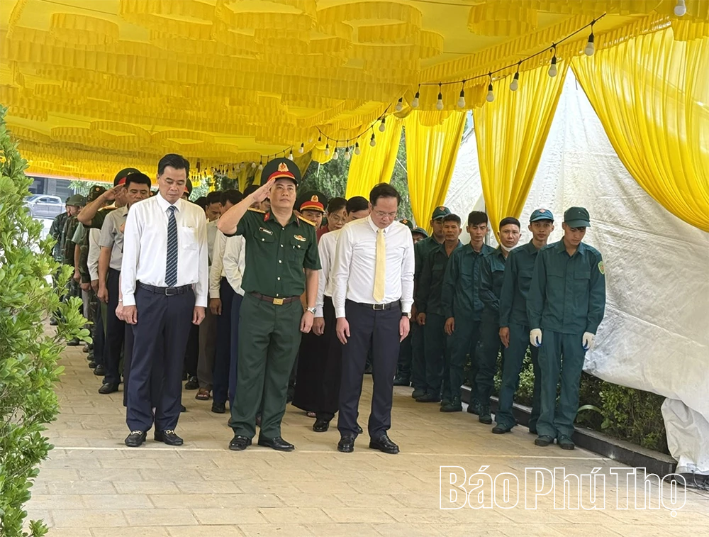 &nbsp;Xã Thanh Sơn lấy mẫu hài cốt liệt sĩ chưa xác định được thông tin