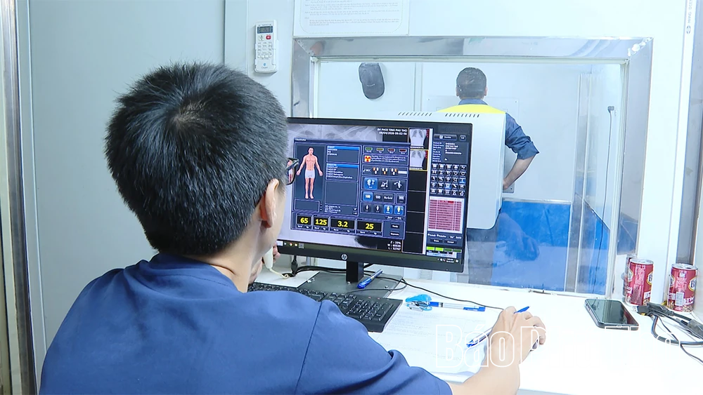 Khám sàng lọc cho hơn 400 công nhân lao động