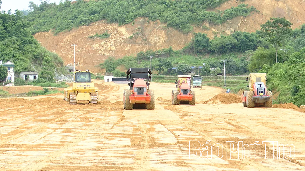 Xã Đà Bắc: Mở không gian phát triển từ hạ tầng giao thông