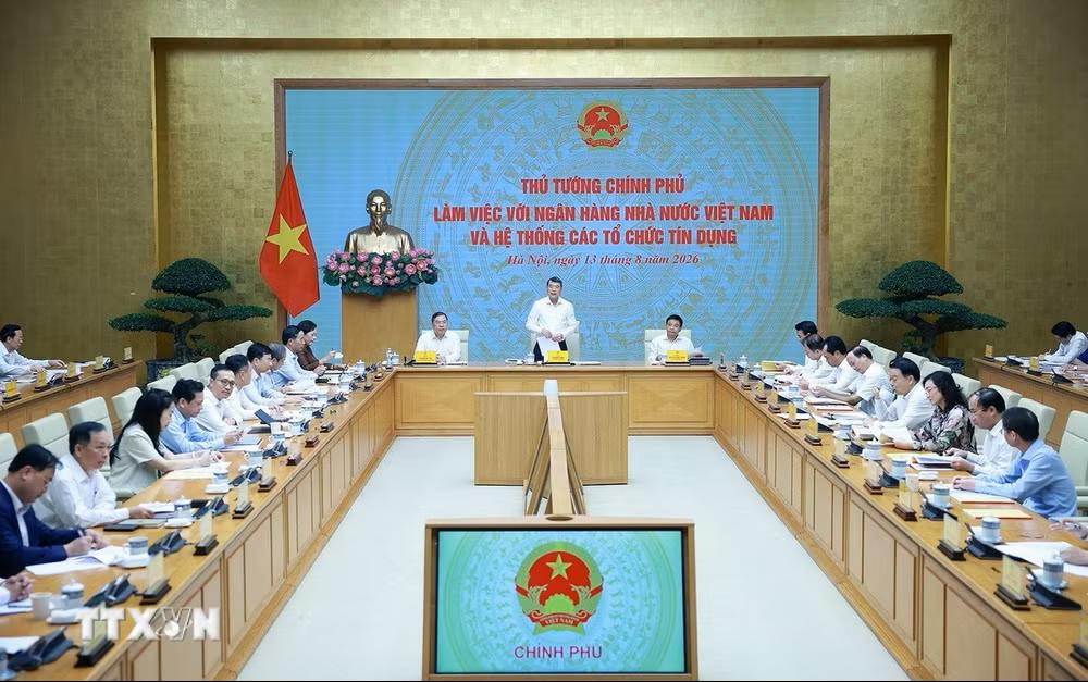 Thủ tướng Lê Minh Hưng yêu cầu ổn định lãi suất, đưa tín dụng vào đúng lĩnh vực