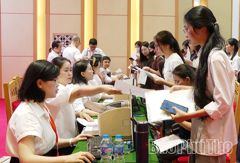 Trường Đại học Hùng Vương đón gần 3.000 tân sinh viên K24 nhập học