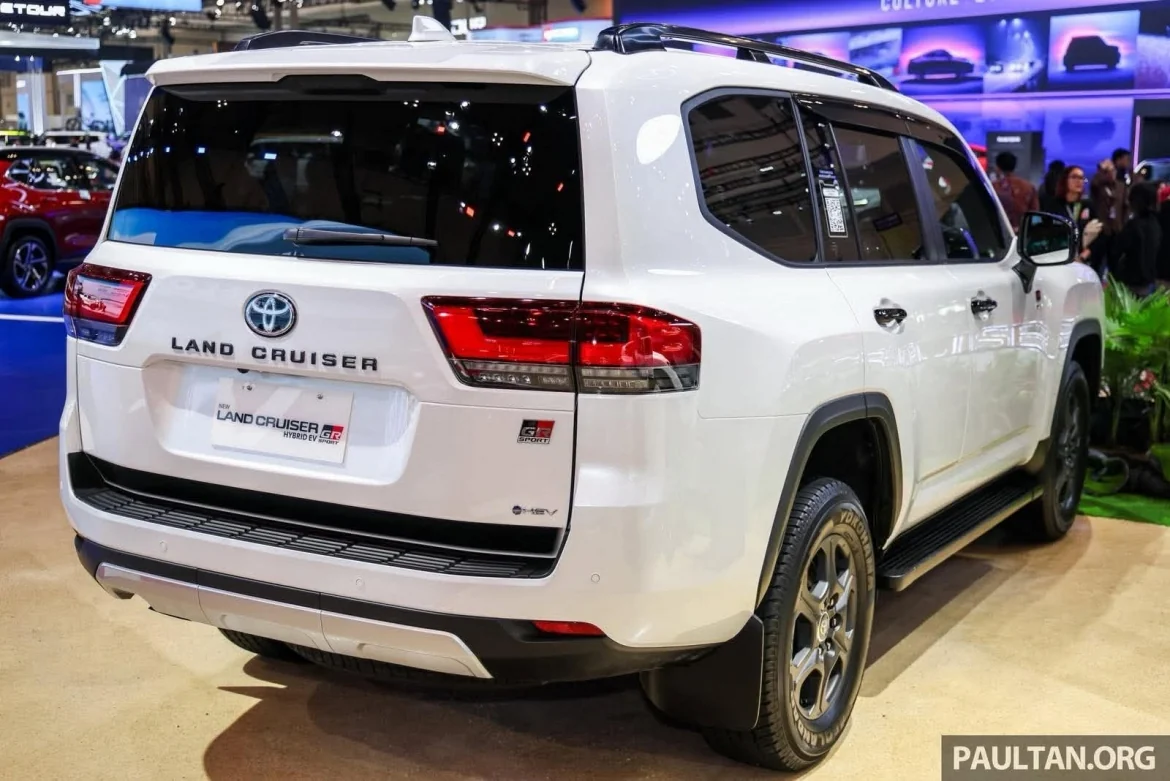 Cận cảnh Toyota Land Cruiser Hybrid 2026 ra mắt Đông Nam Á