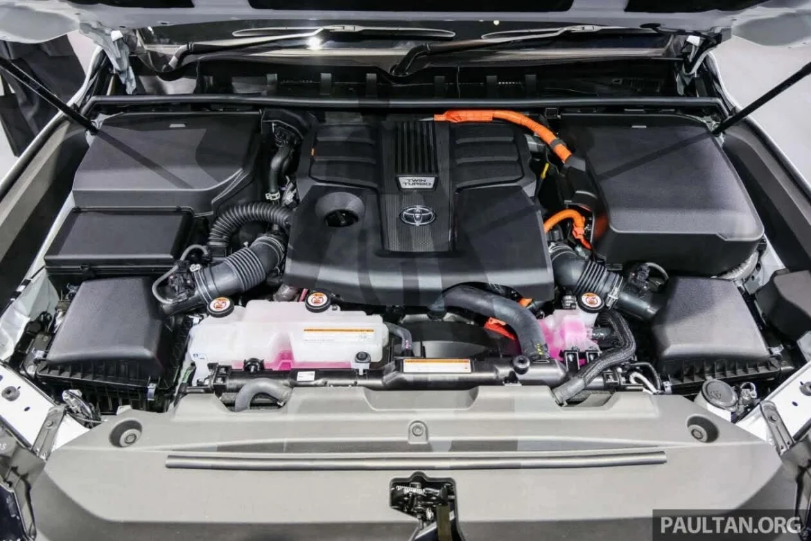 Cận cảnh Toyota Land Cruiser Hybrid 2026 ra mắt Đông Nam Á