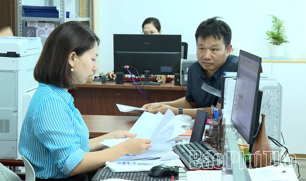 Thước đo từ lòng dân