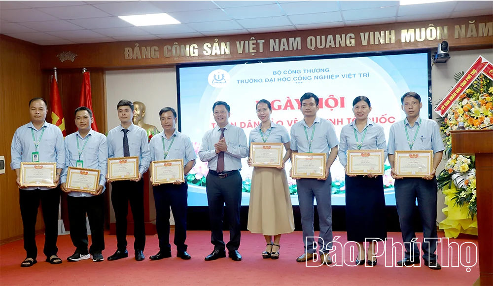 Trường Đại học Công nghiệp Việt Trì tổ chức “Ngày hội Toàn dân bảo vệ an ninh Tổ quốc” năm 2026&nbsp;