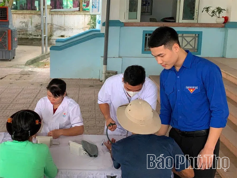 Tuổi trẻ Phú Thọ đồng hành cùng chiến dịch khám sức khỏe toàn dân