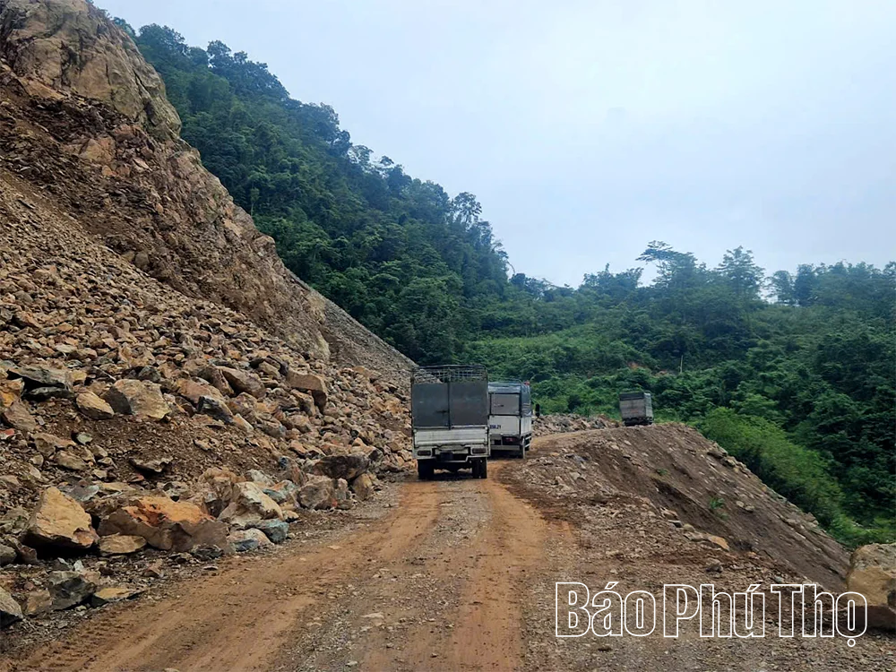 Nỗi lo sạt lở trên những cung đường vùng cao&nbsp;