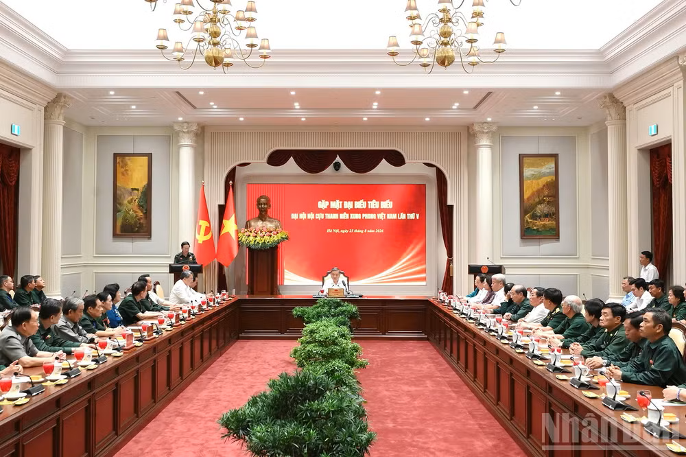 Tổng Bí thư, Chủ tịch nước Tô Lâm gặp mặt đại biểu Hội Cựu thanh niên xung phong Việt Nam