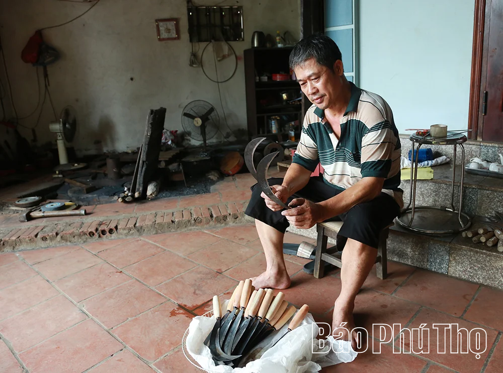 Giữ lửa nghề rèn giữa nhịp sống mới