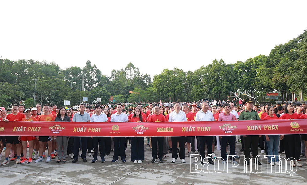 Phú Thọ: Trên 3.500 người tham gia chương trình “Cùng Việt Nam tiến bước” năm 2026