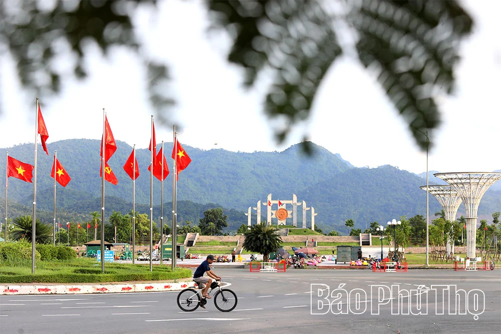 Tự hào màu cờ Tổ quốc trong ngày Quốc khánh