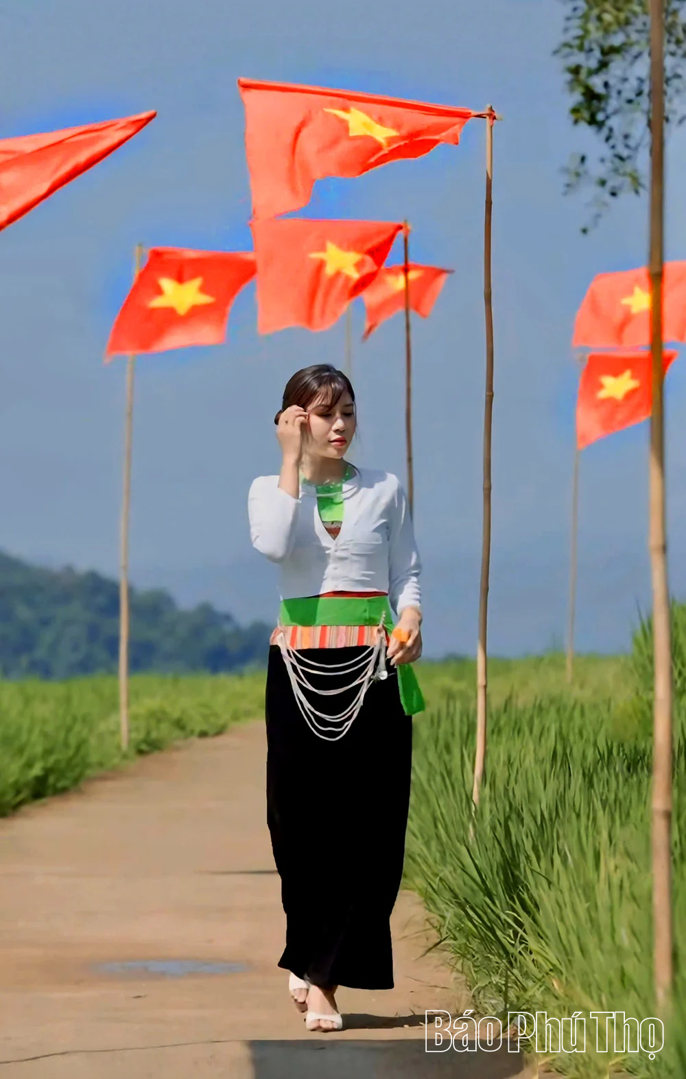 Tự hào màu cờ Tổ quốc trong ngày Quốc khánh