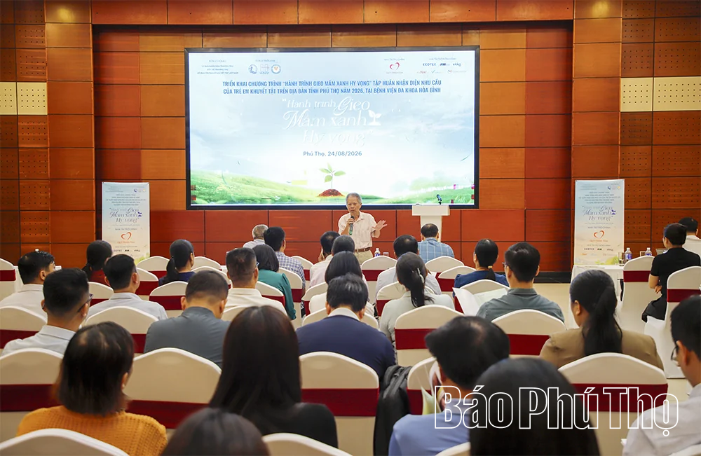 Trang bị kỹ năng phát hiện sớm, hỗ trợ trẻ em khuyết tật cho 130 cán bộ y tế