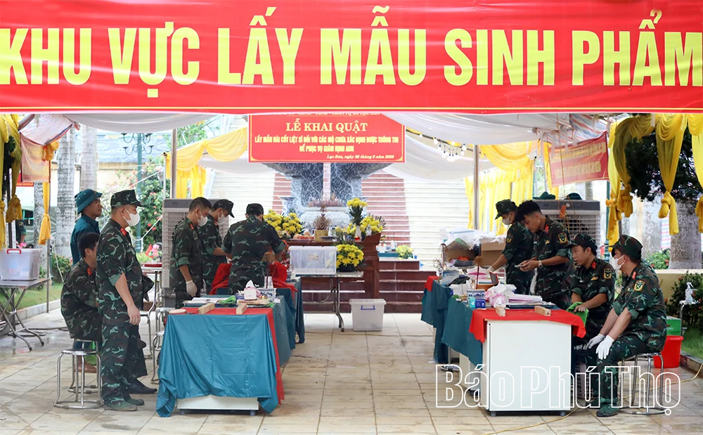 Xã Lạc Sơn lấy mẫu ADN 399 hài cốt liệt sĩ chưa xác định danh tính