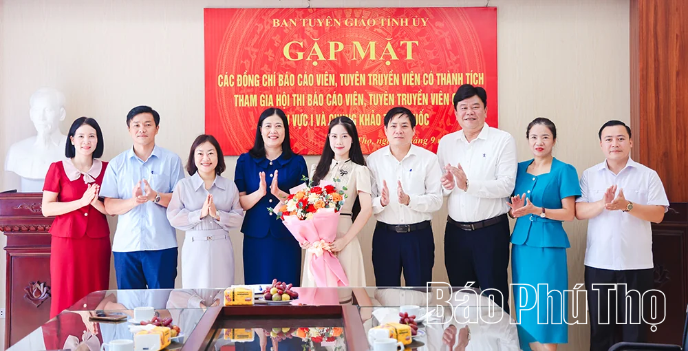 Gặp mặt, biểu dương báo cáo viên, tuyên truyền viên giỏi năm 2026