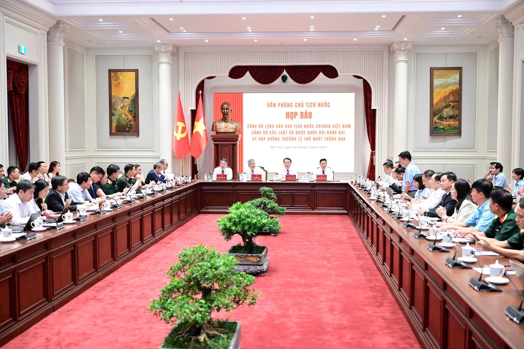 Công bố Lệnh của Chủ tịch nước về 15 luật vừa được Quốc hội thông qua