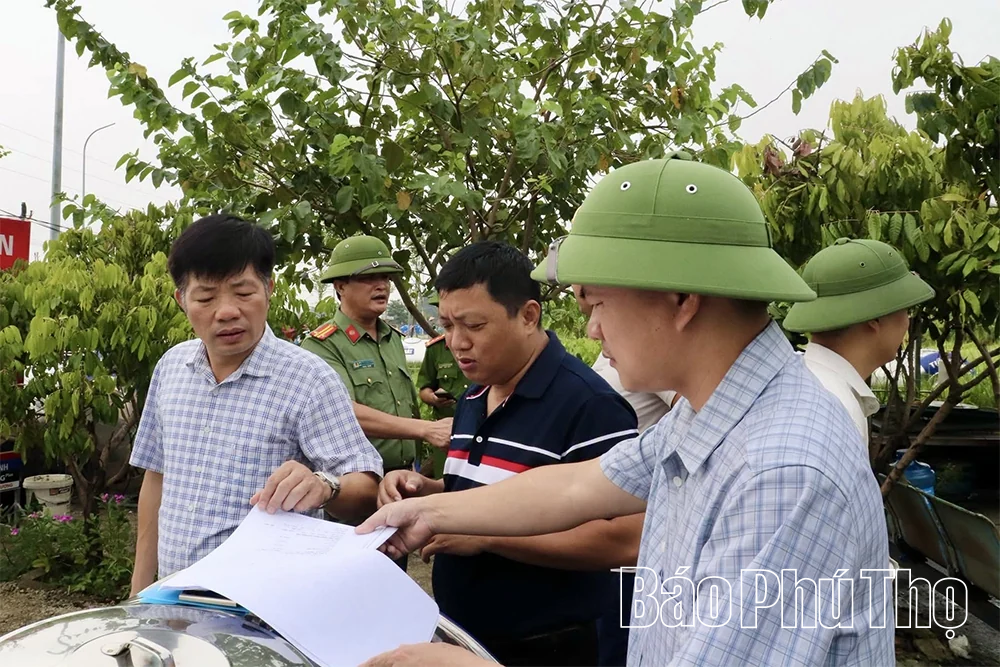 Xuân Lãng ra quân giải tỏa vi phạm hành lang an toàn giao thông