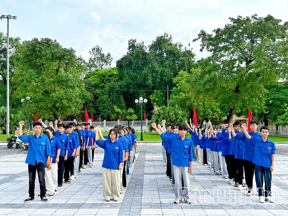 Nâng chất lượng, tạo sức bật mới trong công tác phát triển Đảng