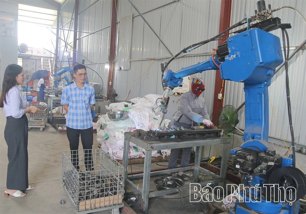 Sức bật thương mại, dịch vụ ở Nguyệt Đức