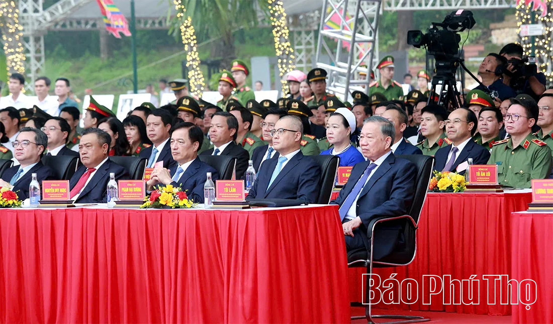 Kỷ niệm 72 năm Ngày Bác Hồ về thăm Đền Hùng và khánh thành Tượng đài “Bác Hồ với ngày hội non sông”