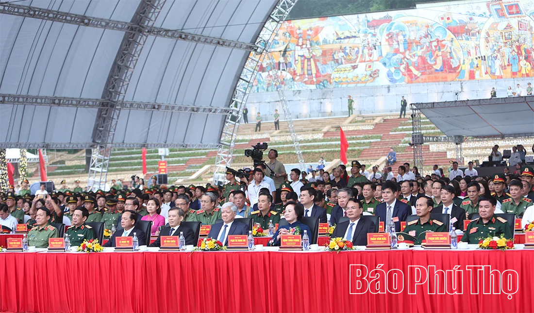 Kỷ niệm 72 năm Ngày Bác Hồ về thăm Đền Hùng và khánh thành Tượng đài “Bác Hồ với ngày hội non sông”