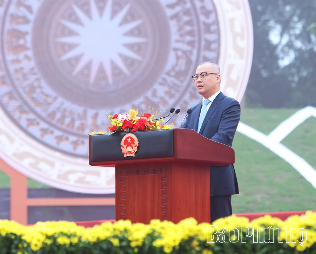 Kỷ niệm 72 năm Ngày Bác Hồ về thăm Đền Hùng và khánh thành Tượng đài “Bác Hồ với ngày hội non sông”