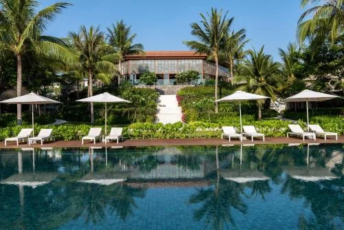 Resort biển ở Nha Trang: Đọc vị bản đồ bờ biển trước khi đặt phòng