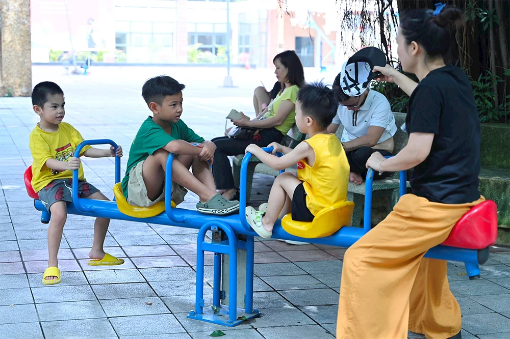 Sinh con trước 35 tuổi: Lựa chọn không chỉ liên quan tuổi tác