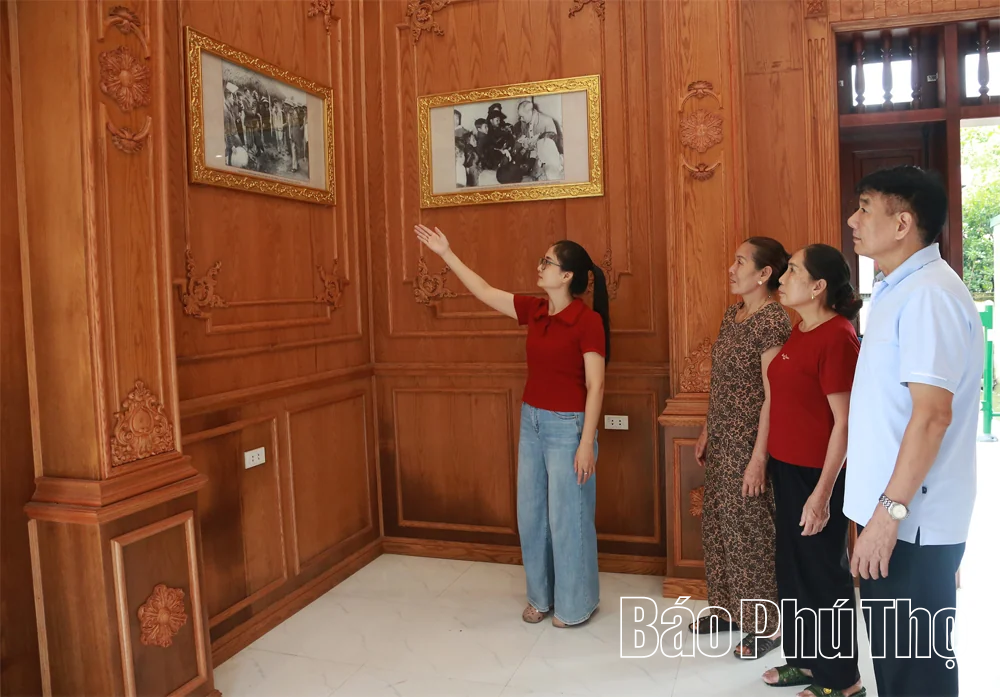 Đất quê in dấu chân Người