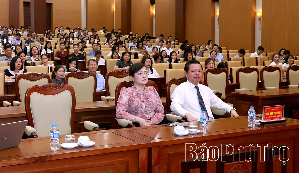 Chuẩn hóa quy trình, nâng cao tính chuyên nghiệp và năng lực chuyển đổi số trong công tác văn phòng cấp ủy&nbsp;