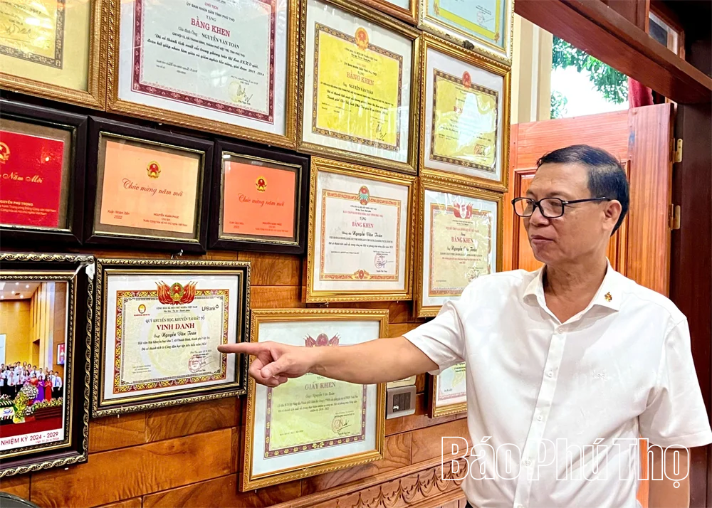 Nông dân thi đua sản xuất giỏi