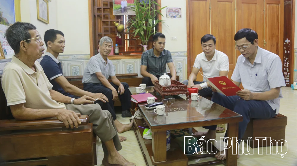 Nghịch lý xóm “hữu đinh, vô điền”