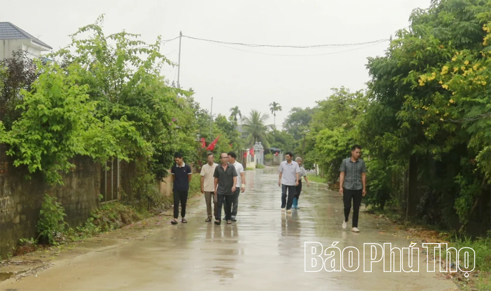 Nghịch lý xóm “hữu đinh, vô điền”