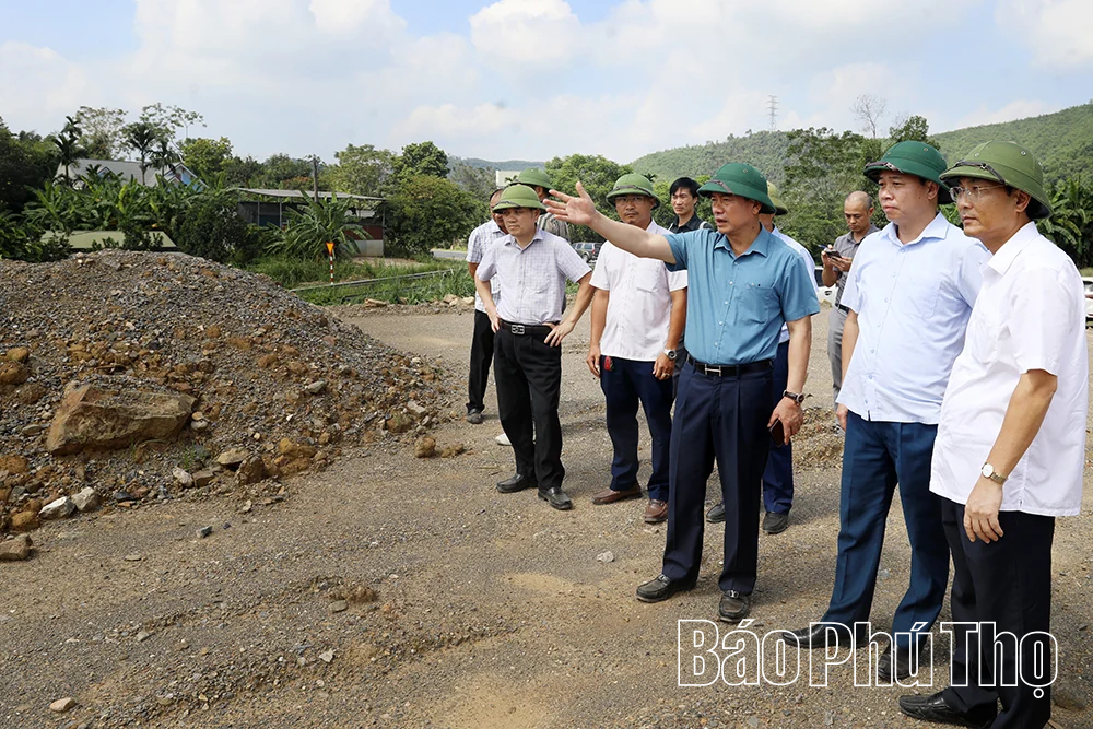 Kiểm tra tiến độ dự án đường liên kết vùng Hòa Bình - Hà Nội và cao tốc Hòa Bình - Mộc Châu