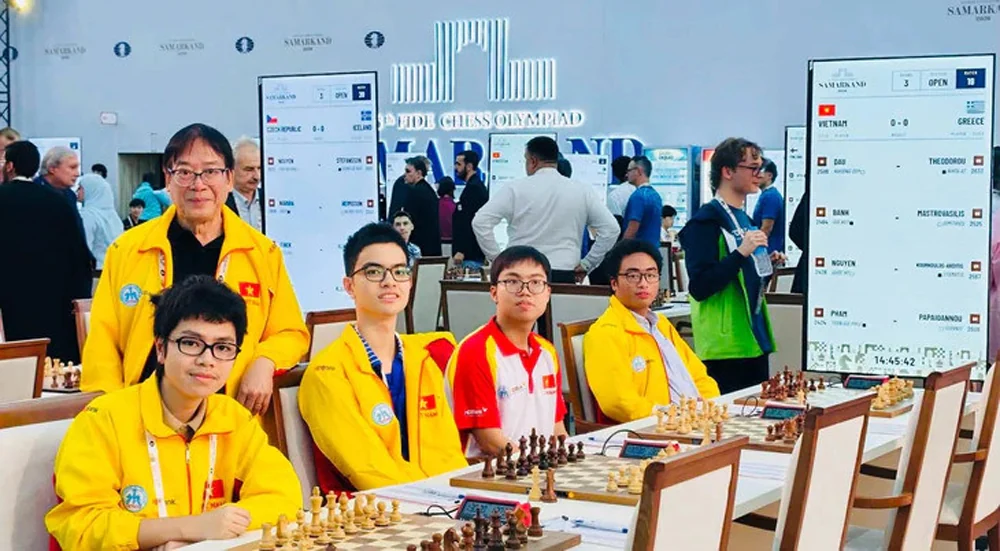 Cờ vua nữ Việt Nam lần thứ hai vào nhóm 10 đội dẫn đầu Olympiad