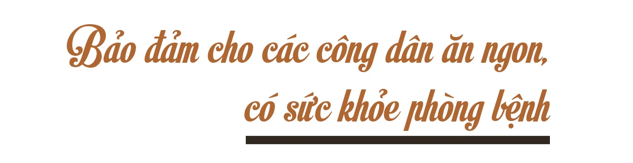 [E-Magazine] - Chuyện về những “anh nuôi” trong các khu cách ly tập trung