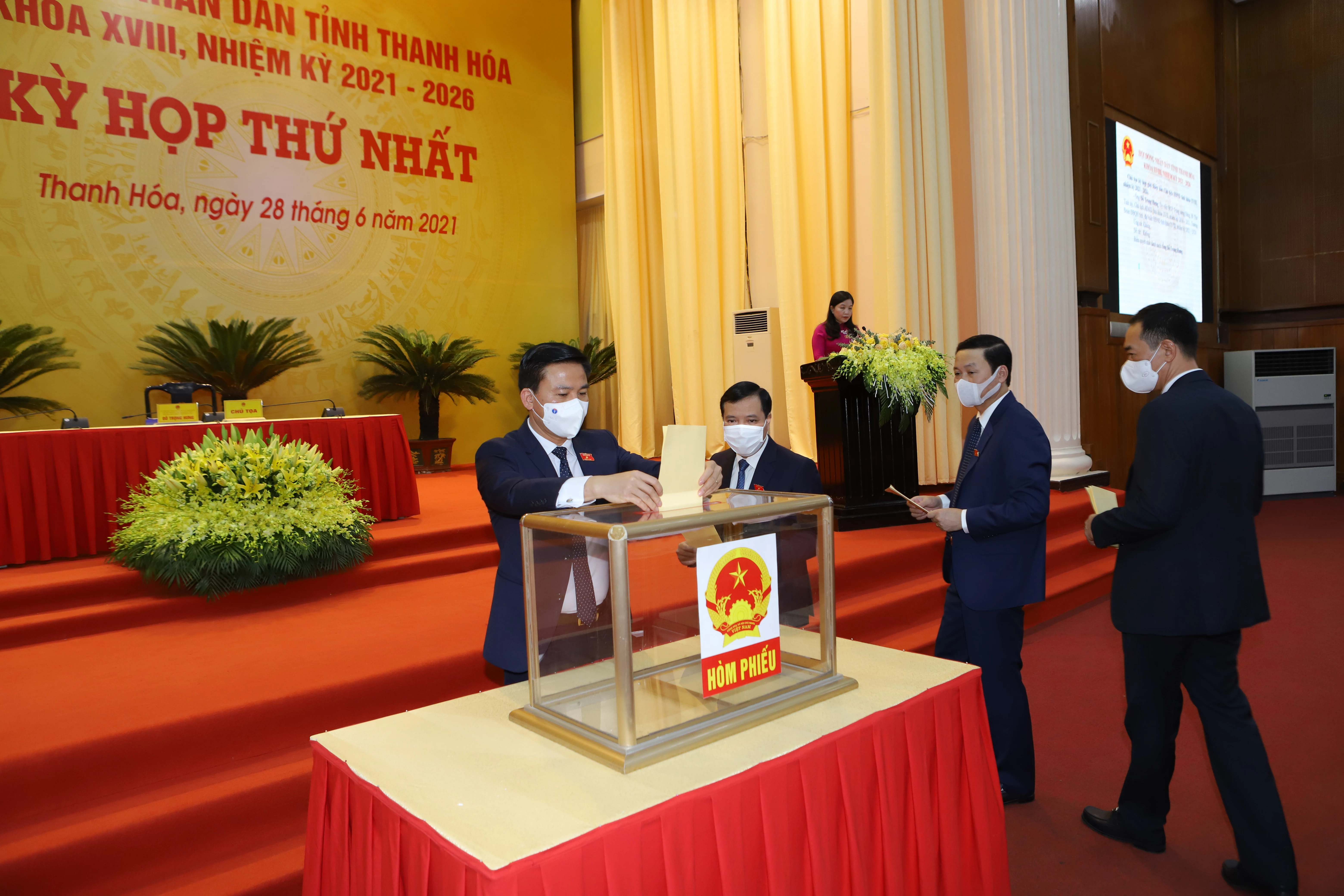 [E-Magazine] - Hoạt động hiệu lực, hiệu quả, xứng đáng là người đại biểu Nhân dân