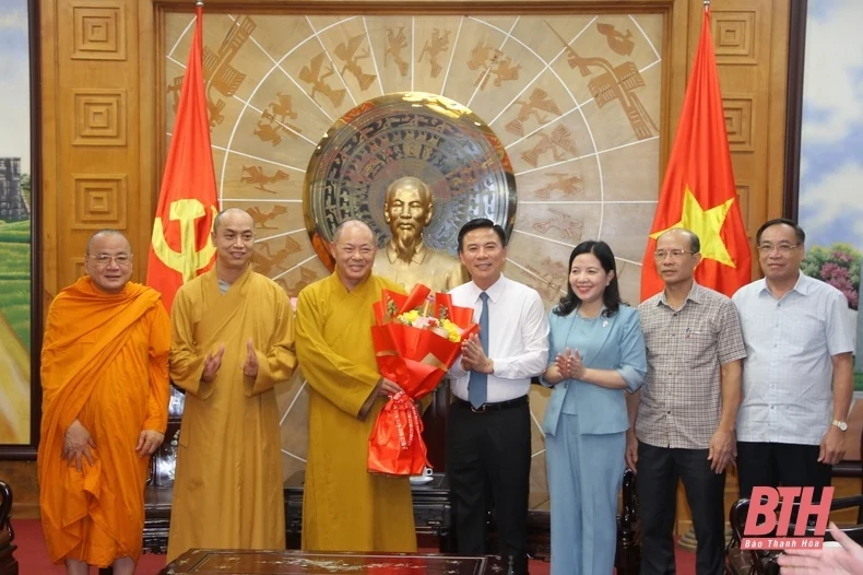 Bí thư Tỉnh ủy Đỗ Trọng Hưng tiếp đoàn Ban Trị sự Giáo hội Phật giáo tỉnh Thanh Hóa nhiệm kỳ 2022 - 2027