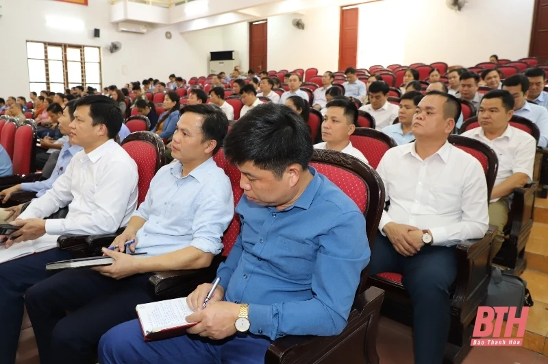 Quan tâm bố trí kinh phí đầu tư xây dựng 3 khu tái định cư khẩn cấp do ảnh hưởng của thiên tai