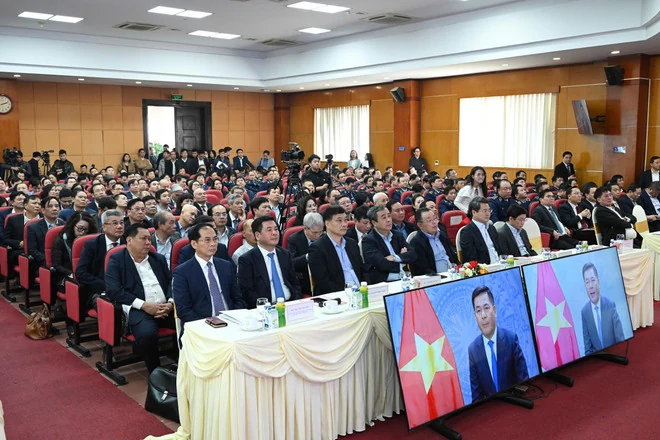 Xuất nhập khẩu của Việt Nam lập kỷ lục mới, vượt hơn 100 tỷ USD so với 2023