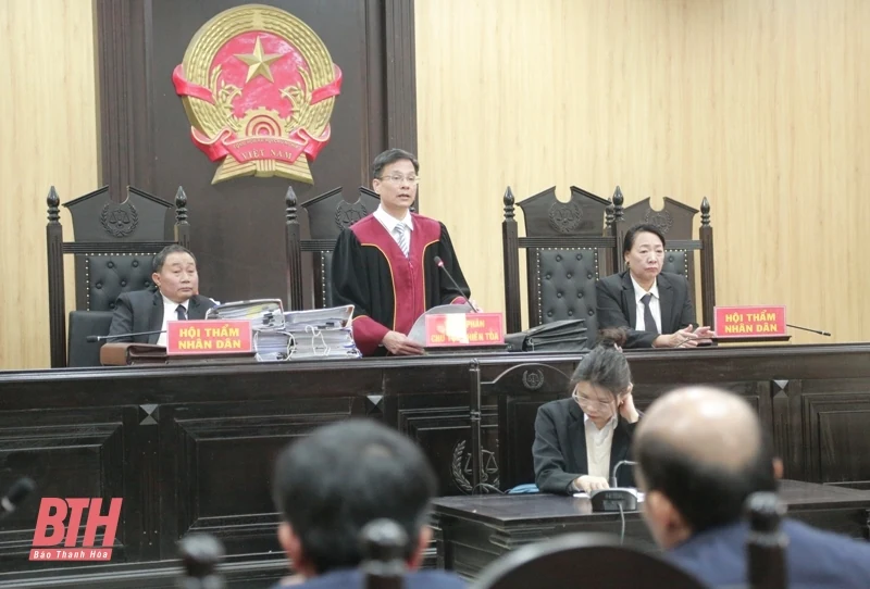 Tuyên phạt cựu Hiệu trưởng Trường Cao đẳng Công nghiệp Thanh Hóa 5 năm 6 tháng tù